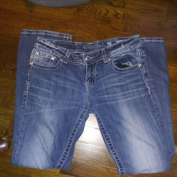 Miss Me Jeans Rhinestone Detail - Picture 2 of 7